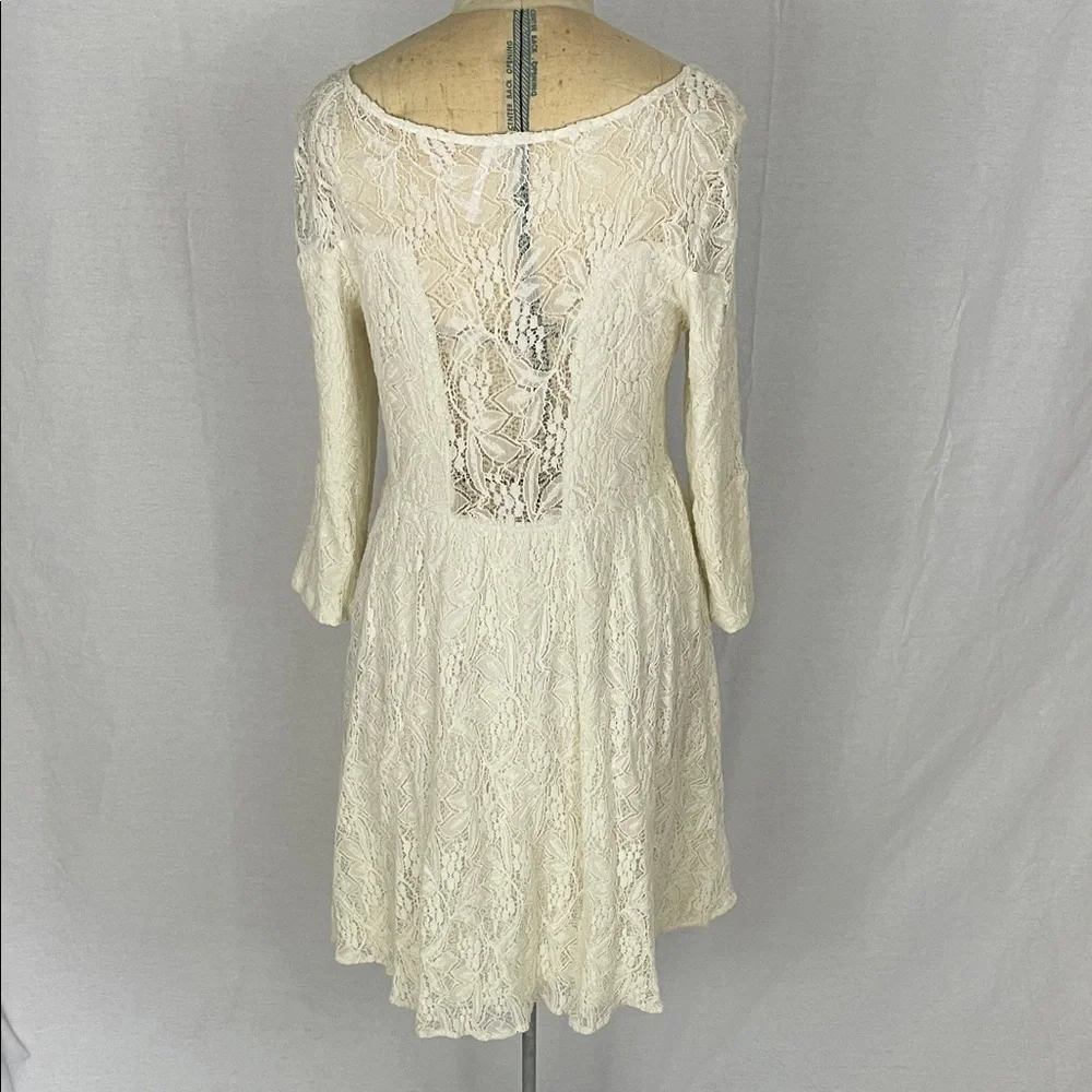Free People Elegant Cream Lace Dress Size Medium - Picture 2 of 4